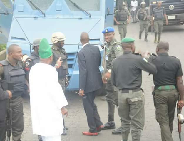Amosun Escapes Unhurt As CBN Convoy Rams Into His Convoy - THEWILL NEWS MEDIA Amosun Escapes Unhurt As CBN Convoy Rams Into His Convoy