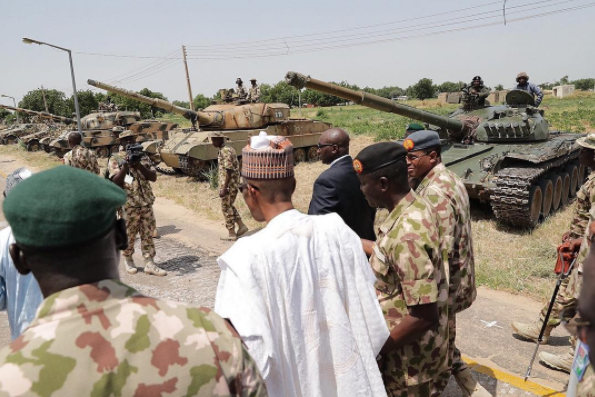President-Buhari-visits-Soldiers-in-Borno2