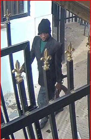 Offa-robber-walks-confidently-during-the-attack - THEWILL NEWS MEDIA