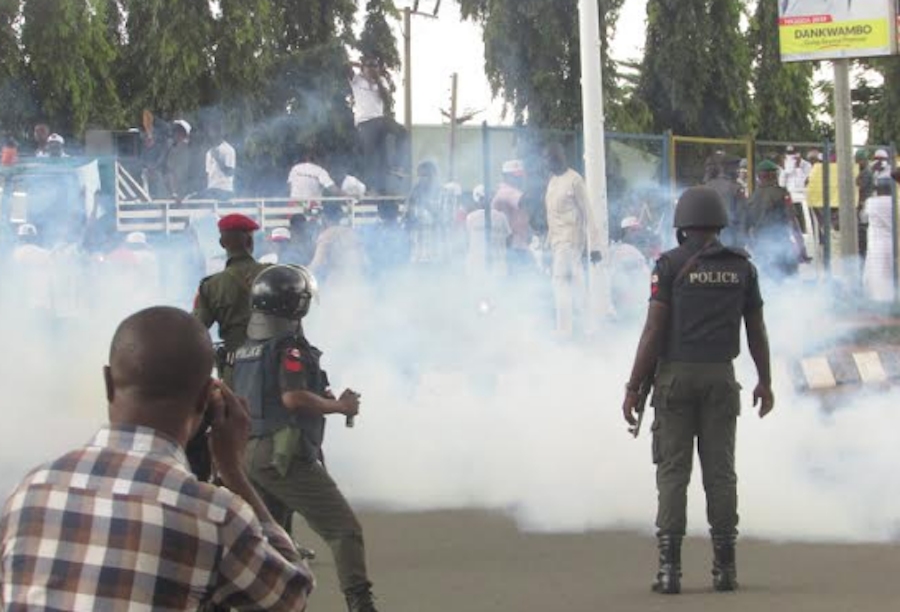 Teargas saraki - THEWILL NEWS MEDIA