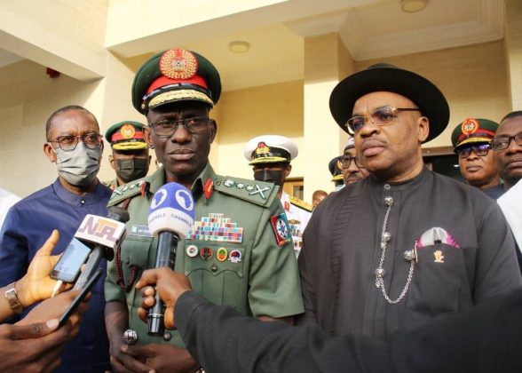 Defence Chief Meets With Governor&rsquo;s Of Oil Producing States, Stakeholders (4)