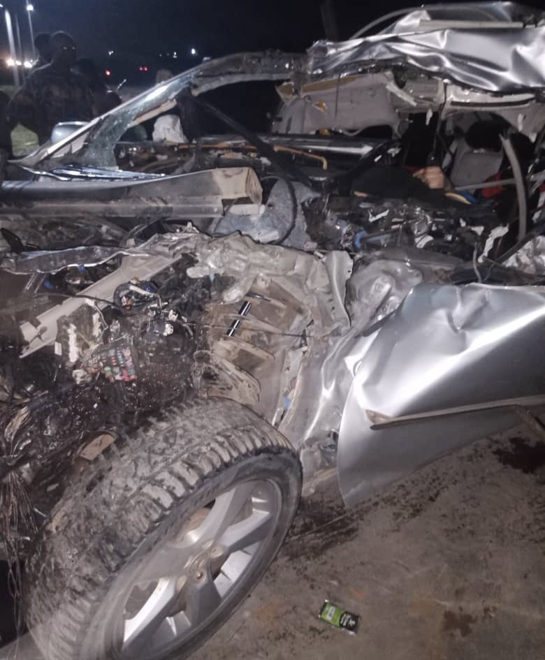 Four Die, Two Unhurt As Driver Ram Into Truck On Lagos-Ibadan Expressway - Vimarsana News