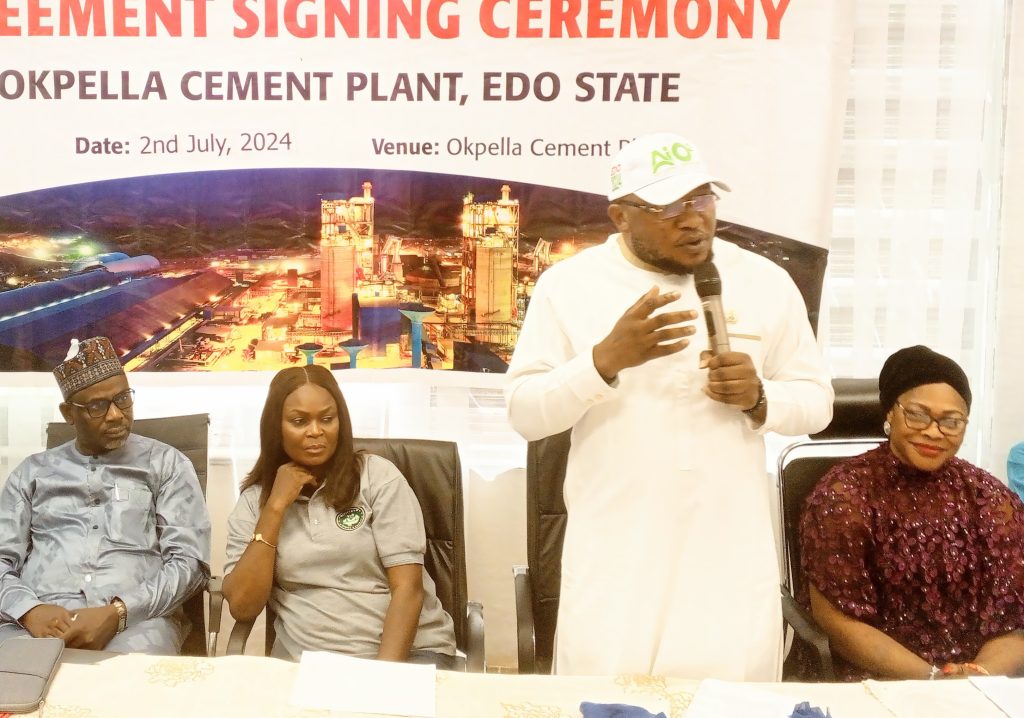  (L-R):_ Engr. Egbe Osezele, Managing Director. Samsomic Concerts Ltd.; Engr.  Mohammed Ismaeel, Dangote Cement PlcOkpella Plant Director; Mrs. Ese Omiruyi, Permanent Secretary, Ministry for Mines and Energy, Edo State; Enaholo Ogiefoh, Commissioner for Mines and Energy, Edo State and Mrs. Benedicta Ebuehi, Executive Chairman, Etsako East local Government, Edo State at the official signing and presentation of the first Community Development Agreement (CDA) between Dangote Cement, Okpella Plant and Okpella Host Communities held at the plant at Okpella Edo._