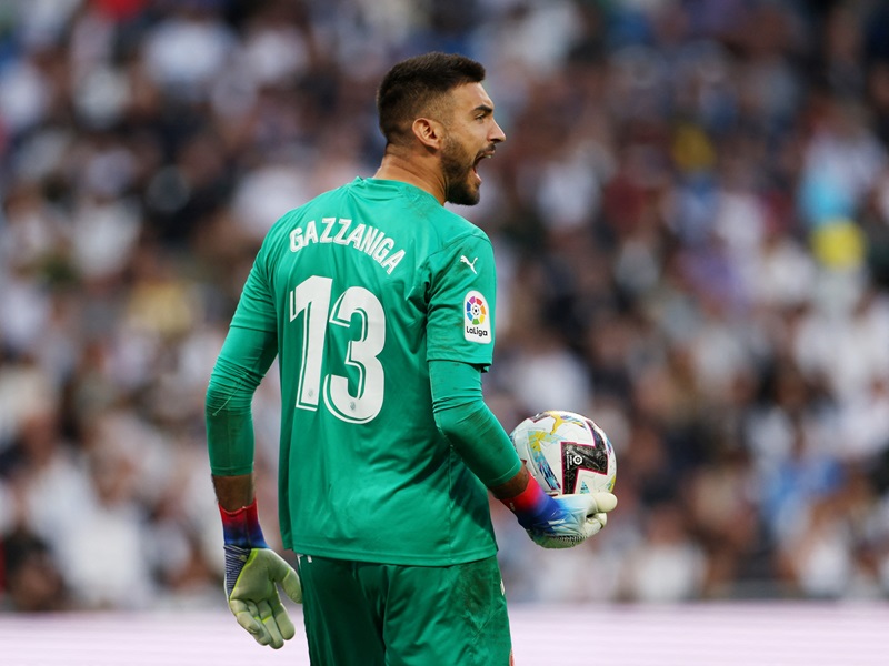 Gazzaniga Error Gifts PSG Win Against Resilient Girona