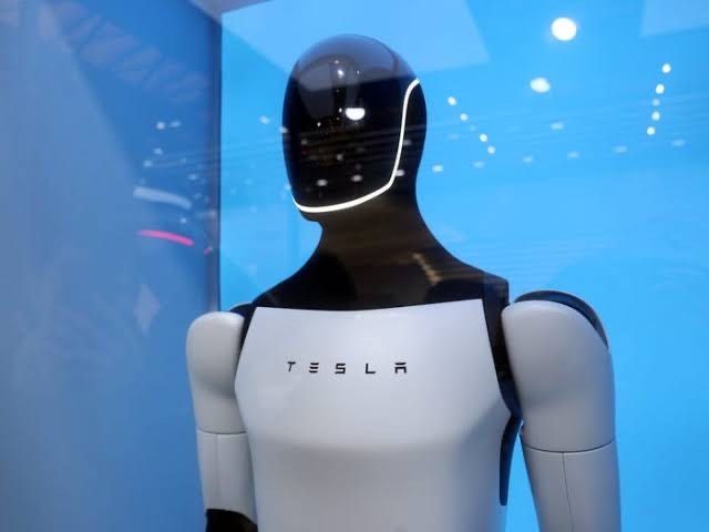 Tesla Optimus humanoid robot - THEWILL NEWS MEDIA Tesla Optimus humanoid robot