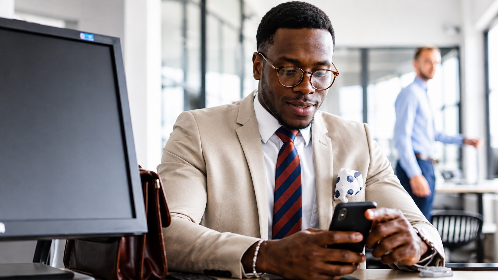 Nigerian investing via an investment app - THEWILL NEWS MEDIA
